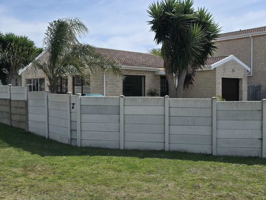 2 Bedroom Property for Sale in Wavecrest Eastern Cape